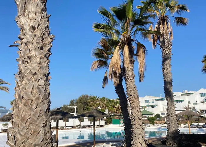 Apartment First Floor With Sea View,