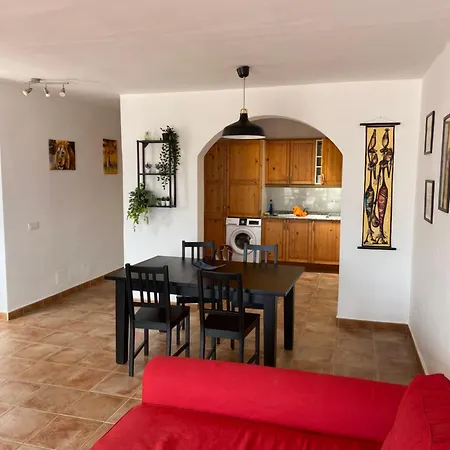 First Floor With Sea View, Daire